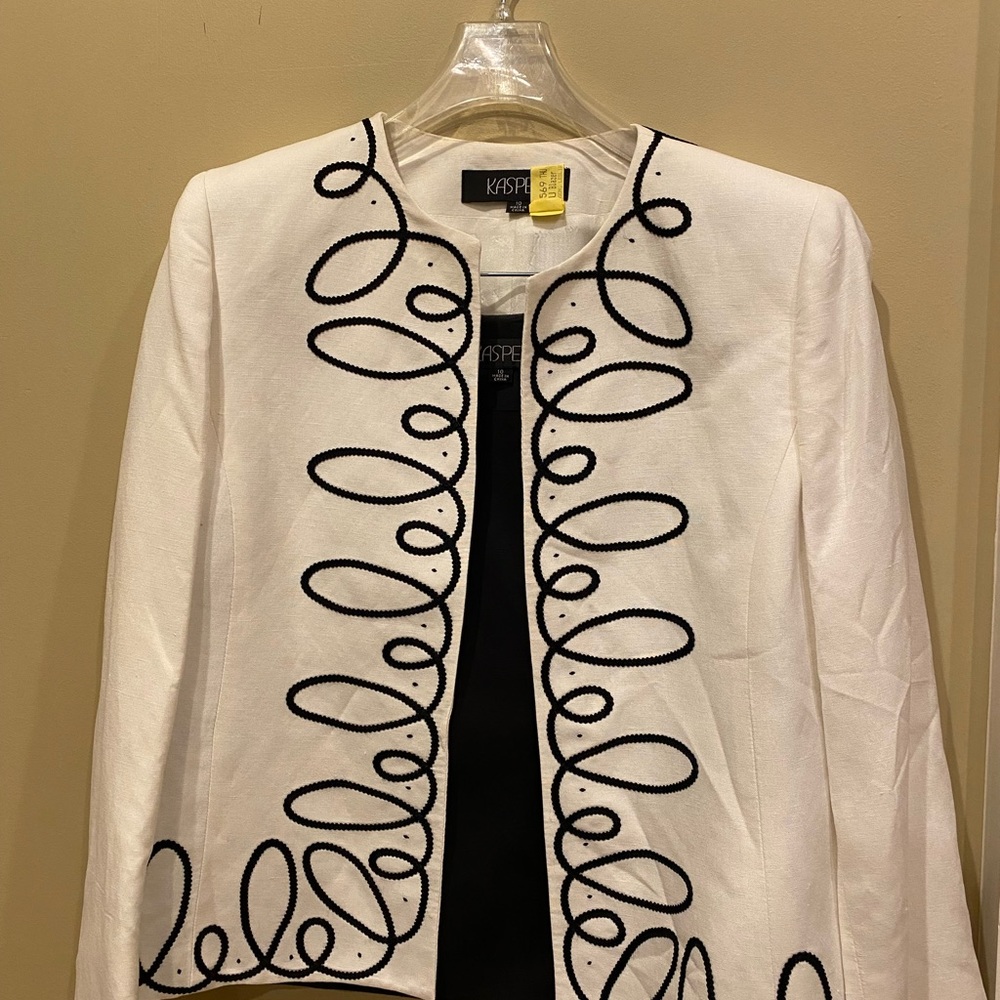 Kasper suit